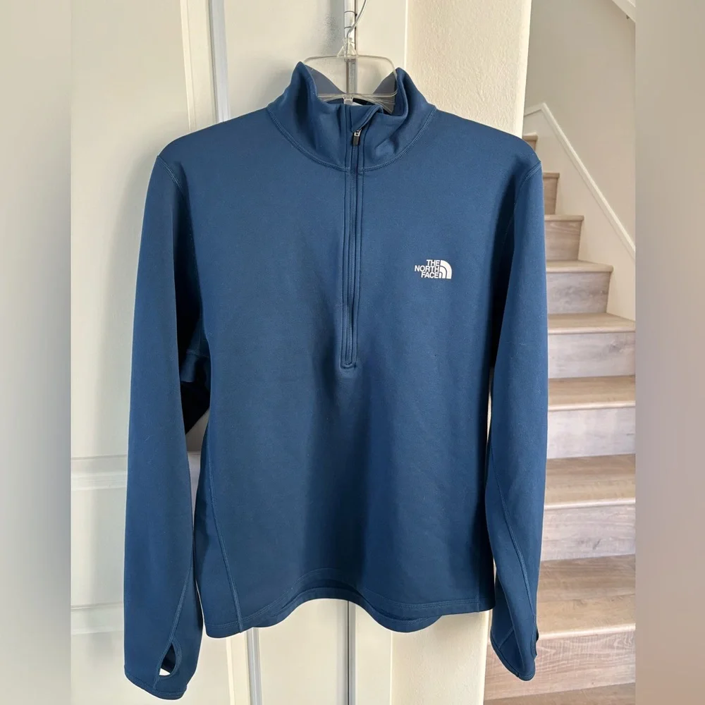THE NORTH FACE Blue Pullover